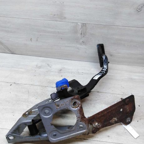 pedal-tormoza-mazda-3-bl-art-48068-big-1