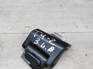 petlia-raspasnoi-dveri-zadniaia-levaia-verxniaia-volkswagen-transporter-t4-art-48094