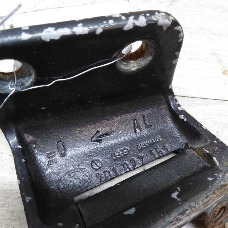 petlia-raspasnoi-dveri-zadniaia-levaia-verxniaia-volkswagen-transporter-t4-art-48094-big-4