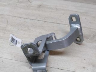 petlia-nizniaia-raspasnoi-zadnei-levoi-dveri-lada-largus-art-48143