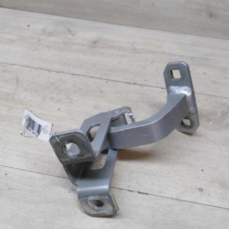 petlia-nizniaia-raspasnoi-zadnei-levoi-dveri-lada-largus-art-48143-big-0