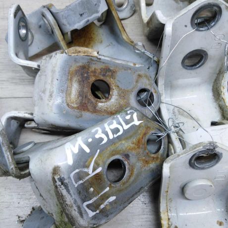 petlia-dveri-mazda-3-bl-art-48250-big-2