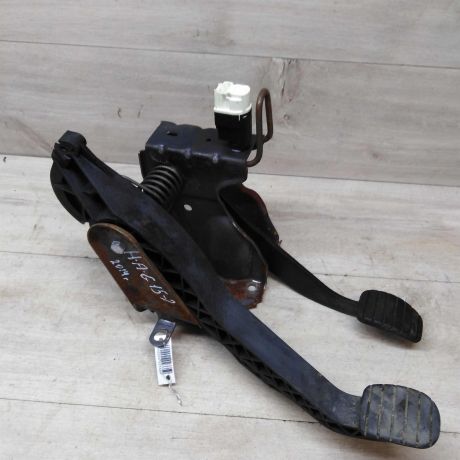 pedalnyi-uzel-nissan-almera-iii-g15-art-49285-big-0