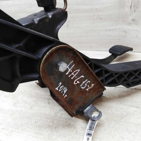 pedalnyi-uzel-nissan-almera-iii-g15-art-49285-big-2