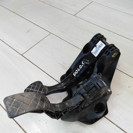 pedalnyi-uzel-blok-pedalei-mkpp-volkswagen-polo-sedan-art-49677-big-0