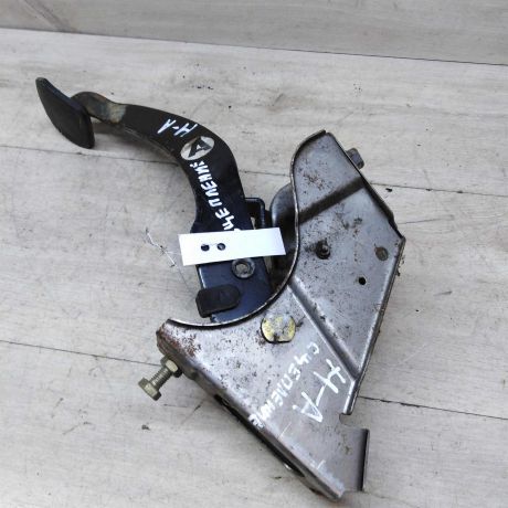 pedal-scepleniia-nissan-almera-ii-n16-art-49737-big-1