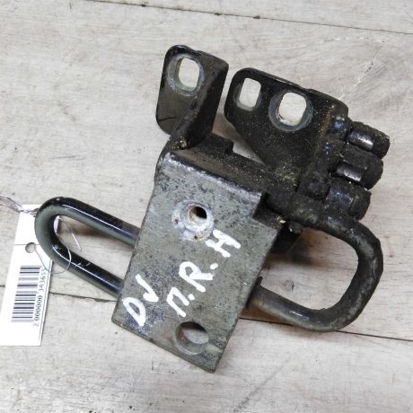 petlia-dveri-peredniaia-pravaia-nizniaia-volkswagen-jetta-5-16i-art-50056-big-1