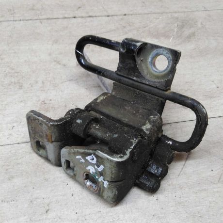 petlia-dveri-peredniaia-pravaia-nizniaia-volkswagen-jetta-5-16i-art-50056-big-0