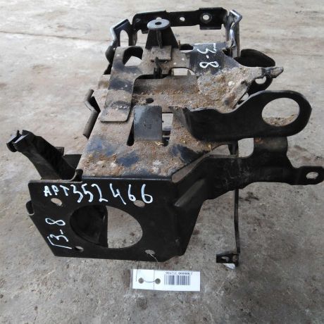 pedalnyi-uzel-volkswagen-golf-3-volkswagen-vento-pedal-art-50084-big-1