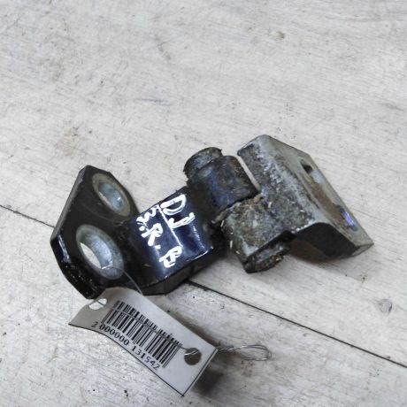 petlia-dveri-zadniaia-pravaia-verxniaia-volkswagen-jetta-5-16i-art-50121-big-0