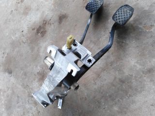 pedalnyi-uzel-audi-100-c4-pedal-audi-a6-c4-art-50167