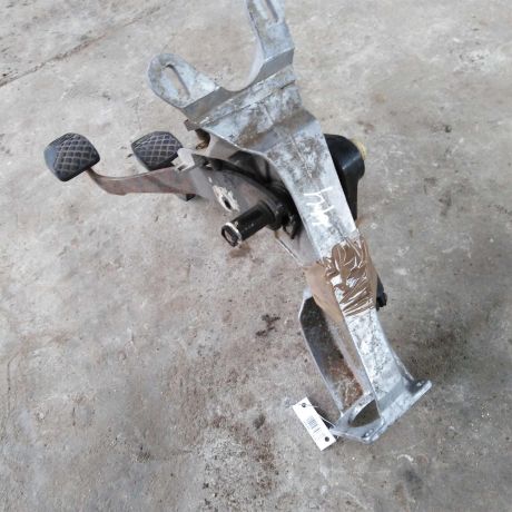 pedalnyi-uzel-audi-100-c3-pedal-perexodnaia-art-50277-big-3