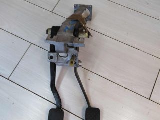 pedalnyi-uzel-audi-100-c4-pedal-audi-a6-c4-art-50283