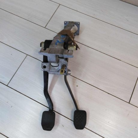 pedalnyi-uzel-audi-100-c4-pedal-audi-a6-c4-art-50283-big-0