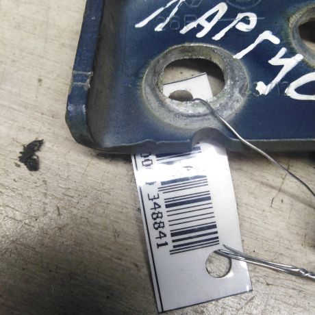 petlia-dveri-lada-largus-art-50560-big-1