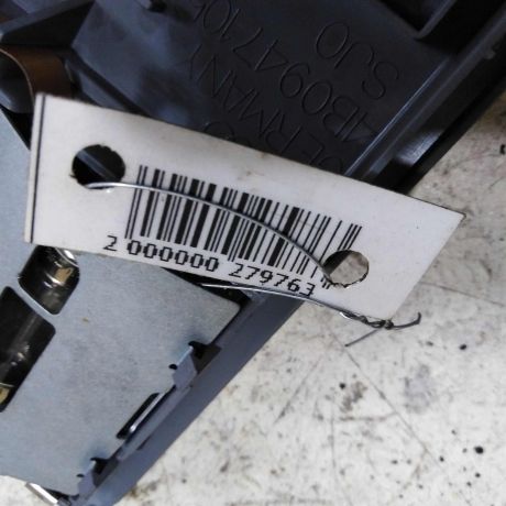 plafon-osveshheniia-salona-fonar-audi-a6-c5-art-50788-big-3