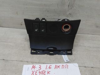pepelnica-knopki-obogreva-sidenii-mazda-3-bk-xetcbek-art-51043