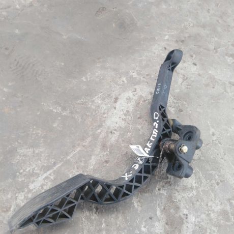 pedal-gaza-hyundai-elantra-iii-xd-2-akpp-art-51473-big-0