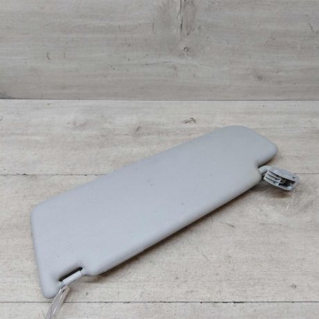 kozyrek-solncezashhitnyi-pravyi-mercedes-e-class-w210-art-51892-big-1