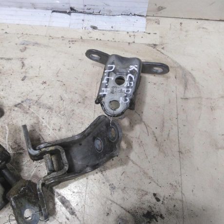 petlia-dveri-kia-cerato-2-art-53737-big-3