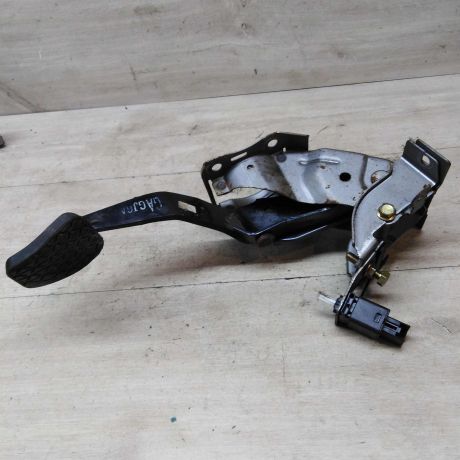 pedal-tormoza-mazda-6-gg-art-54258-big-1