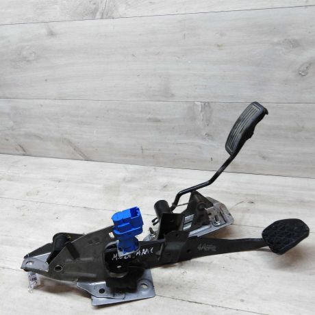 blok-pedalei-gaz-tormoz-mazda-3-bk-sedan-art-54491-big-1