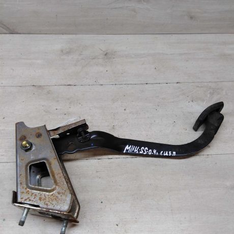 pedal-scepleniia-mitsubishi-space-star-04gv-rest-art-55570-big-1