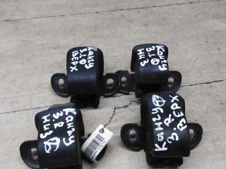 petlia-dveri-zadnei-raspasnoi-renault-kangoo-i-rest-art-56800