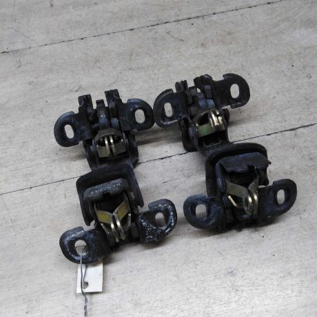 petlia-dveri-zadnei-raspasnoi-renault-kangoo-i-rest-art-56800-big-1