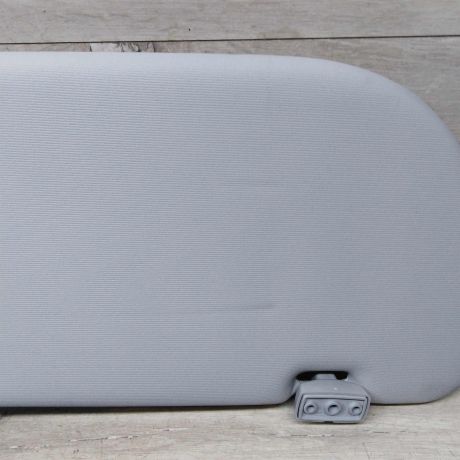 kozyrek-solncezashhitnyi-skoda-superb-art-57191-big-6