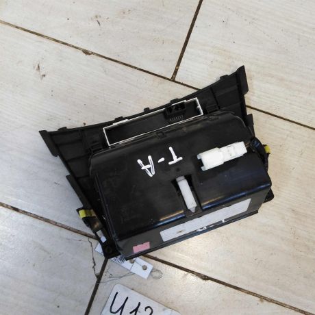 pepelnica-toyota-avensis-iii-art-57449-big-3