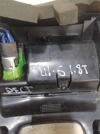 nakladka-centralnoi-paneli-pepelnica-volkswagen-sharan-rest-art-58179-big-4