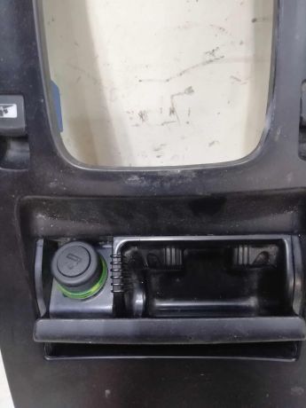 nakladka-centralnoi-paneli-pepelnica-volkswagen-sharan-rest-art-58179-big-7