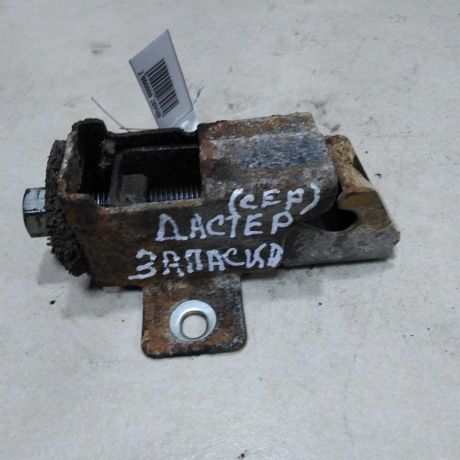 kreplenie-zapasnogo-kolesa-renault-duster-i-art-58411-big-0