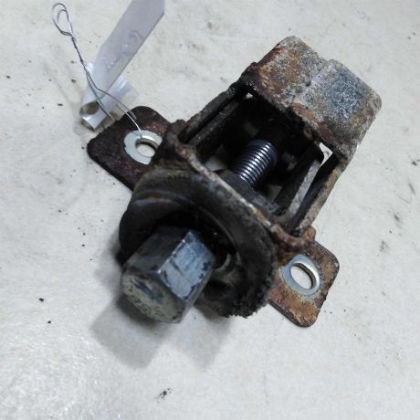 kreplenie-zapasnogo-kolesa-renault-duster-i-art-58411-big-2