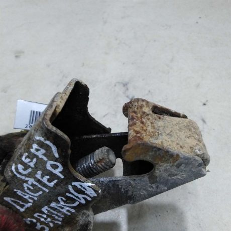 kreplenie-zapasnogo-kolesa-renault-duster-i-art-58411-big-4