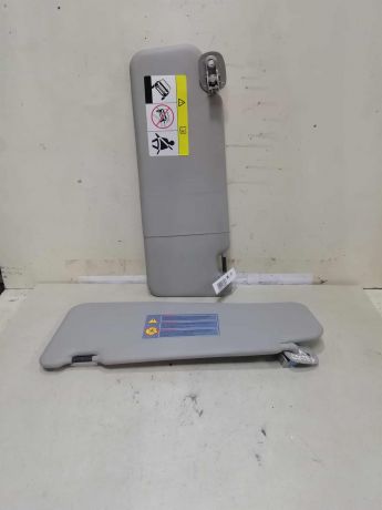 kozyrek-solncezashhitnyi-renault-duster-i-art-58415-big-0