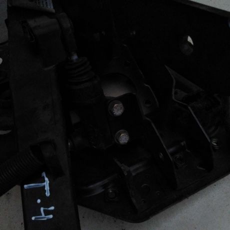 pedalnyi-uzel-volkswagen-transporter-t4-art-58646-big-3