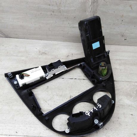 ramka-magnitoly-ford-focus-1-art-58732-big-4