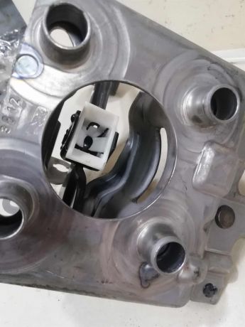 pedal-tormoza-peugeot-408-16i-akpp-art-59145-big-1