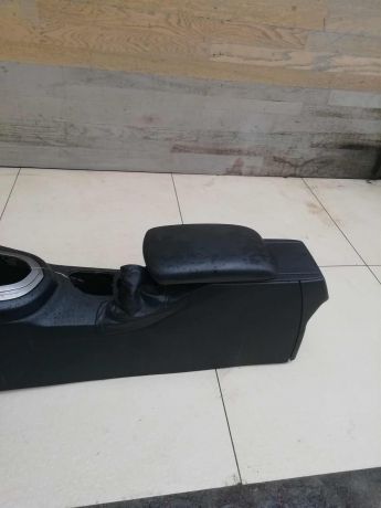 podlokotnik-peugeot-408-art-60030-big-0