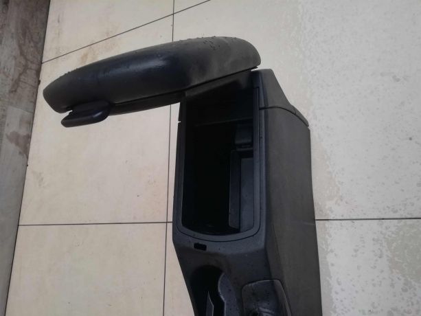 podlokotnik-peugeot-408-art-60030-big-3