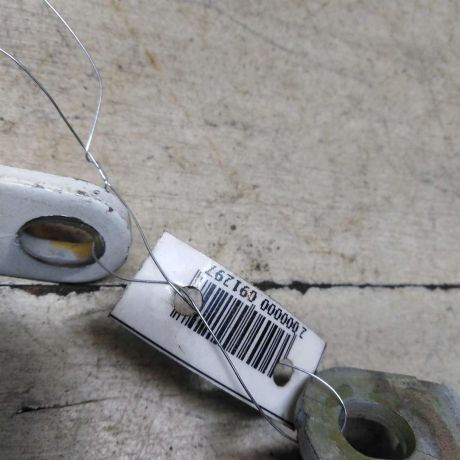 petlia-dveri-pravaia-verxniaia-i-nizniaia-hyundai-getz-art-60894-big-1