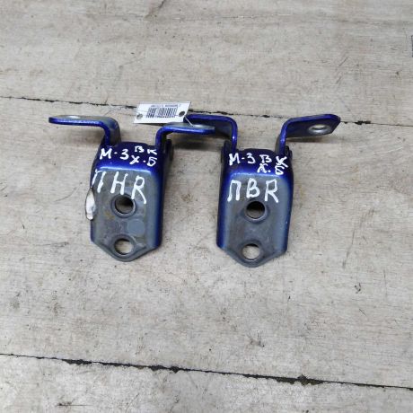 petlia-dveri-peredniaia-pravaia-verxniaia-i-nizniaia-mazda-3-bk-art-61050-big-0