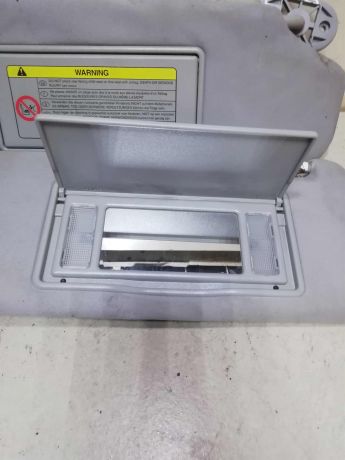 kozyrek-solncezashhitnyi-toyota-avensis-t25-gor-ostalsia-pravyi-art-61517-big-3