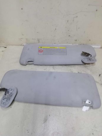 kozyrek-solncezashhitnyi-toyota-avensis-t25-gor-ostalsia-pravyi-art-61517-big-2