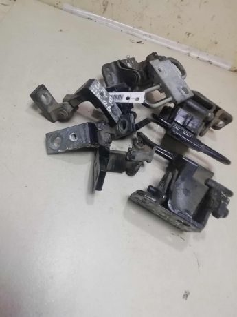 petlia-dveri-skoda-octavia-tour-art-62115-big-0