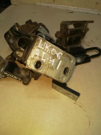 petlia-dveri-skoda-octavia-tour-art-62115-big-1