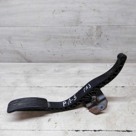 pedal-gaza-renault-logan-art-64065-big-0