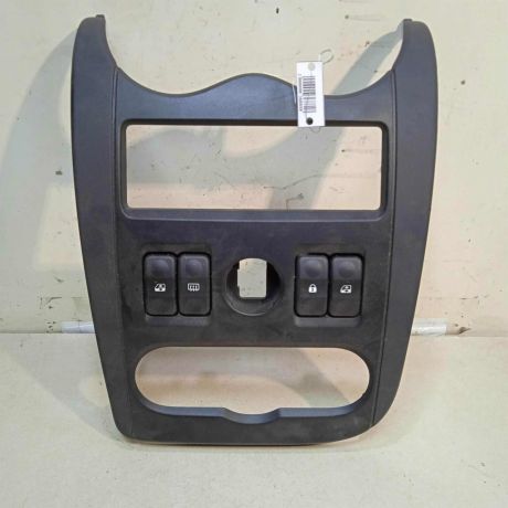 ramka-magnitoly-lada-largus-art-64304-big-0